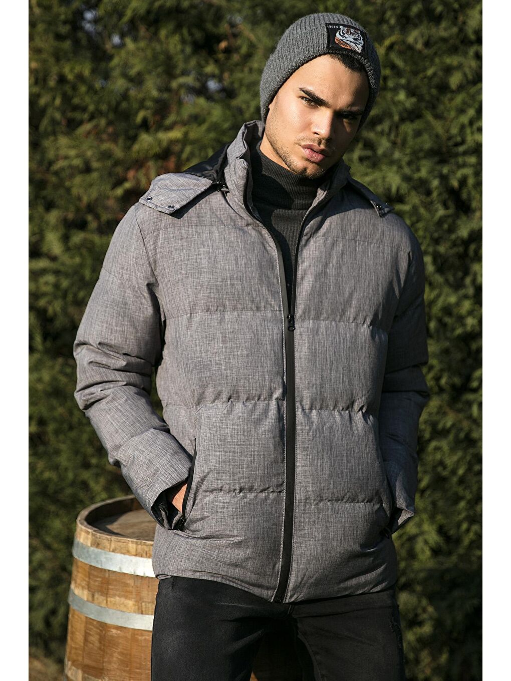 Gri Suya Dayanıklı Regular Fit Çıkarılabilir Kapüşonlu Şişme Mont 584008