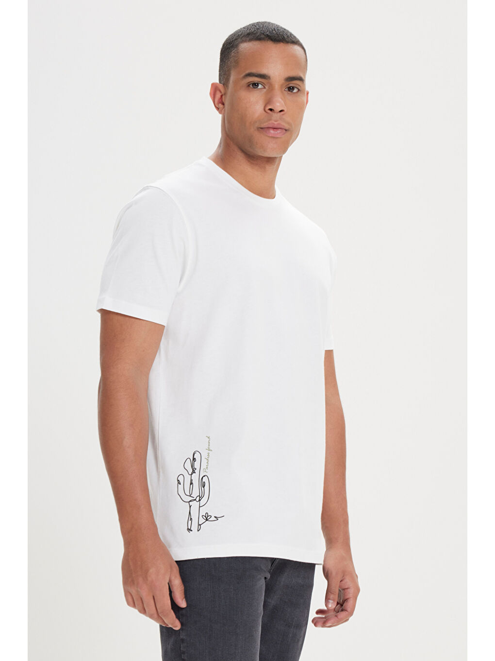 Erkek Ekru Comfort Fit Rahat Kesim Bisiklet Yaka %100 Pamuk Tişört