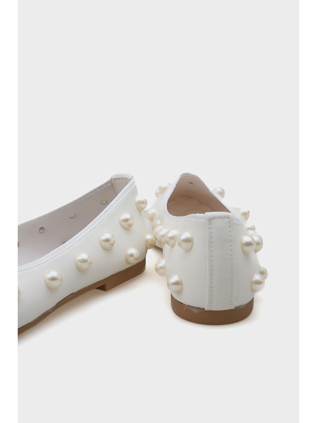 Beyaz Alice İnci Aksesuarlı Sivri Burunlu Babet-3