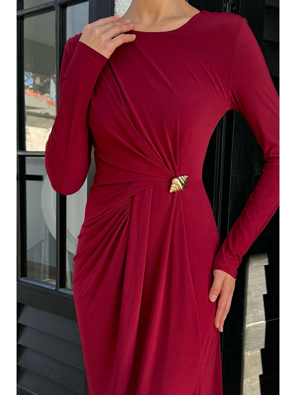 Bordo Bel Büzgülü Tokalı Kadın Elbise-2