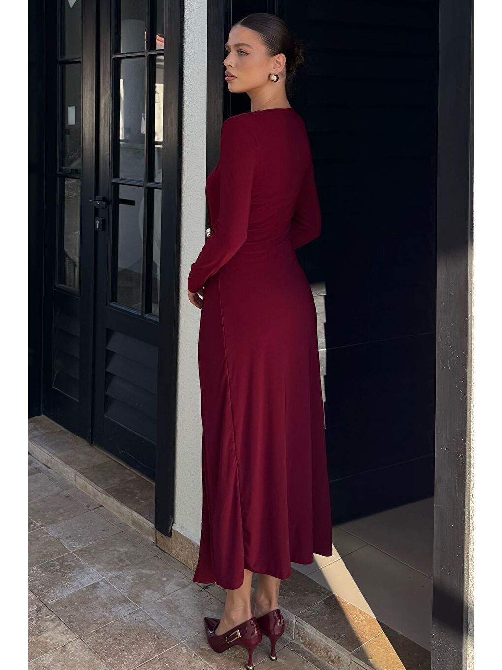 Bordo Bel Büzgülü Tokalı Kadın Elbise-3