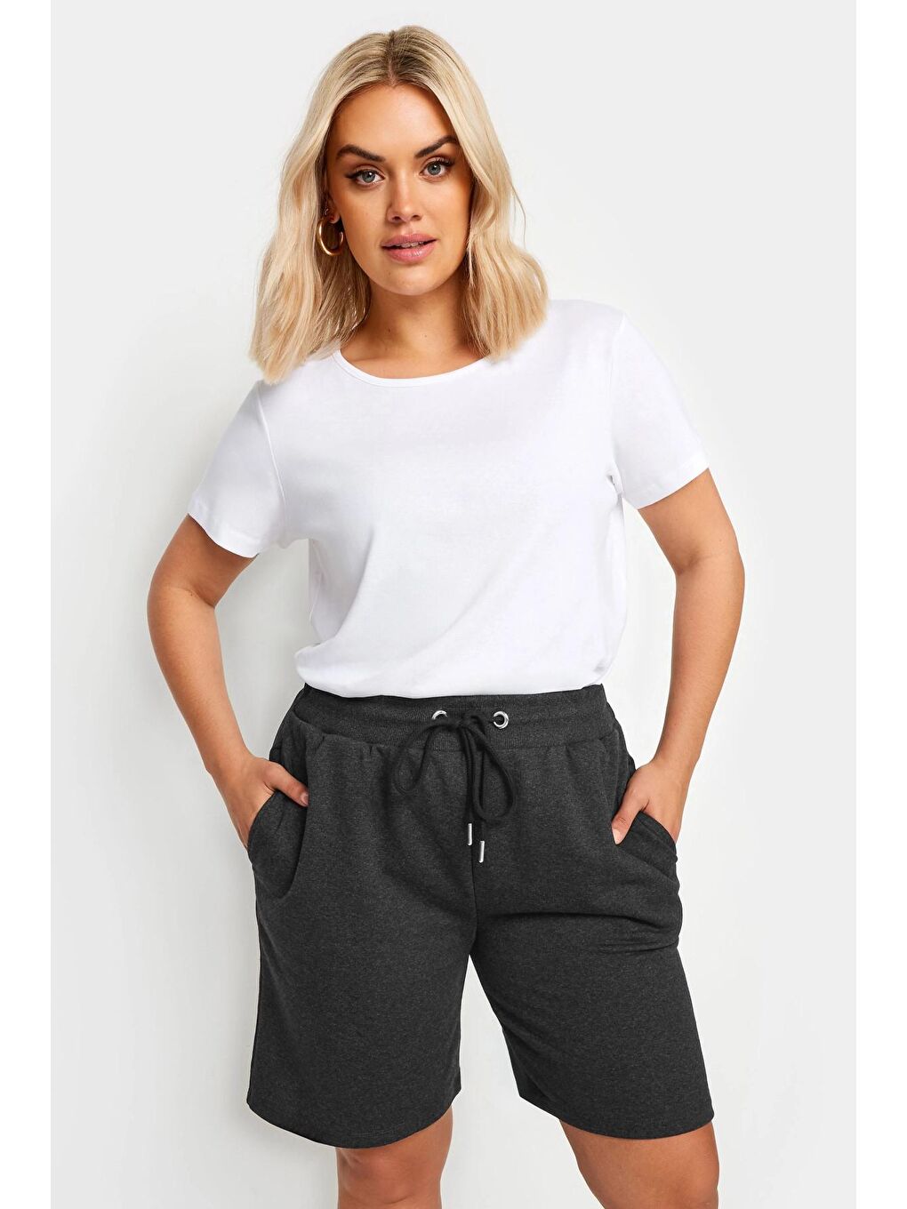 Antrasit Büyük Beden Cepli Beli Büzgülü Rahat Kesim Şort 303207