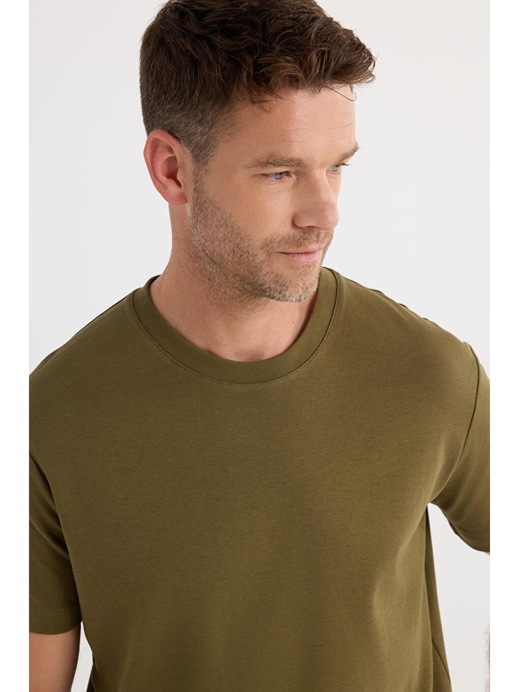 Unisex Relax Fit Rahat Kesim %100 Pamuk Yumuşak Dokulu Hafif Kalın Haki Bisiklet Yaka Tişört-1