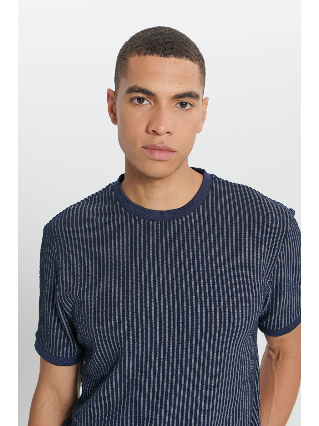 Erkek Lacivert Comfort Fit Rahat Kesim Pamuklu Çizgili Bisiklet Yaka Tişört-3