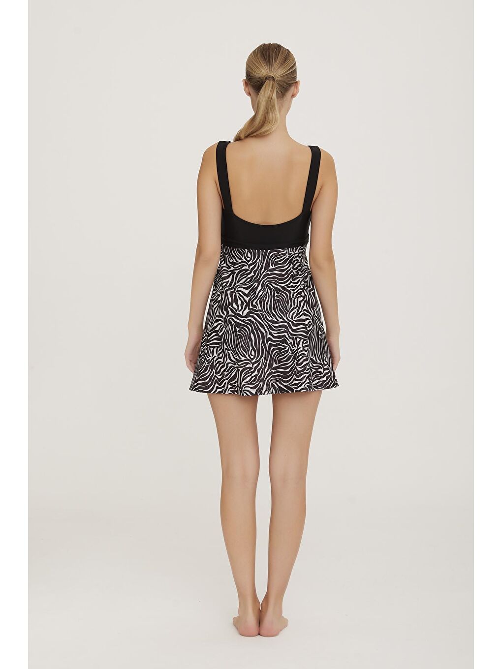 Sıfır Kol Mayo Yarı Kapalı Mayo Melly 3592 Siyah-3