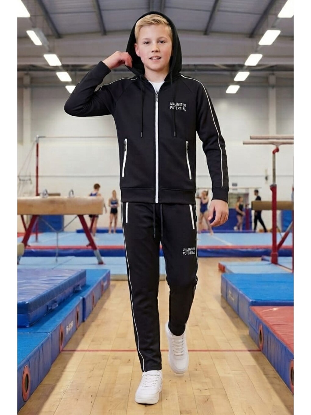 Siyah Erkek Çocuk Şeritli Kapüşonlu Düz Paça Reglan Kol Dalgıç Kumaş Eşofman Takımı Esf7014