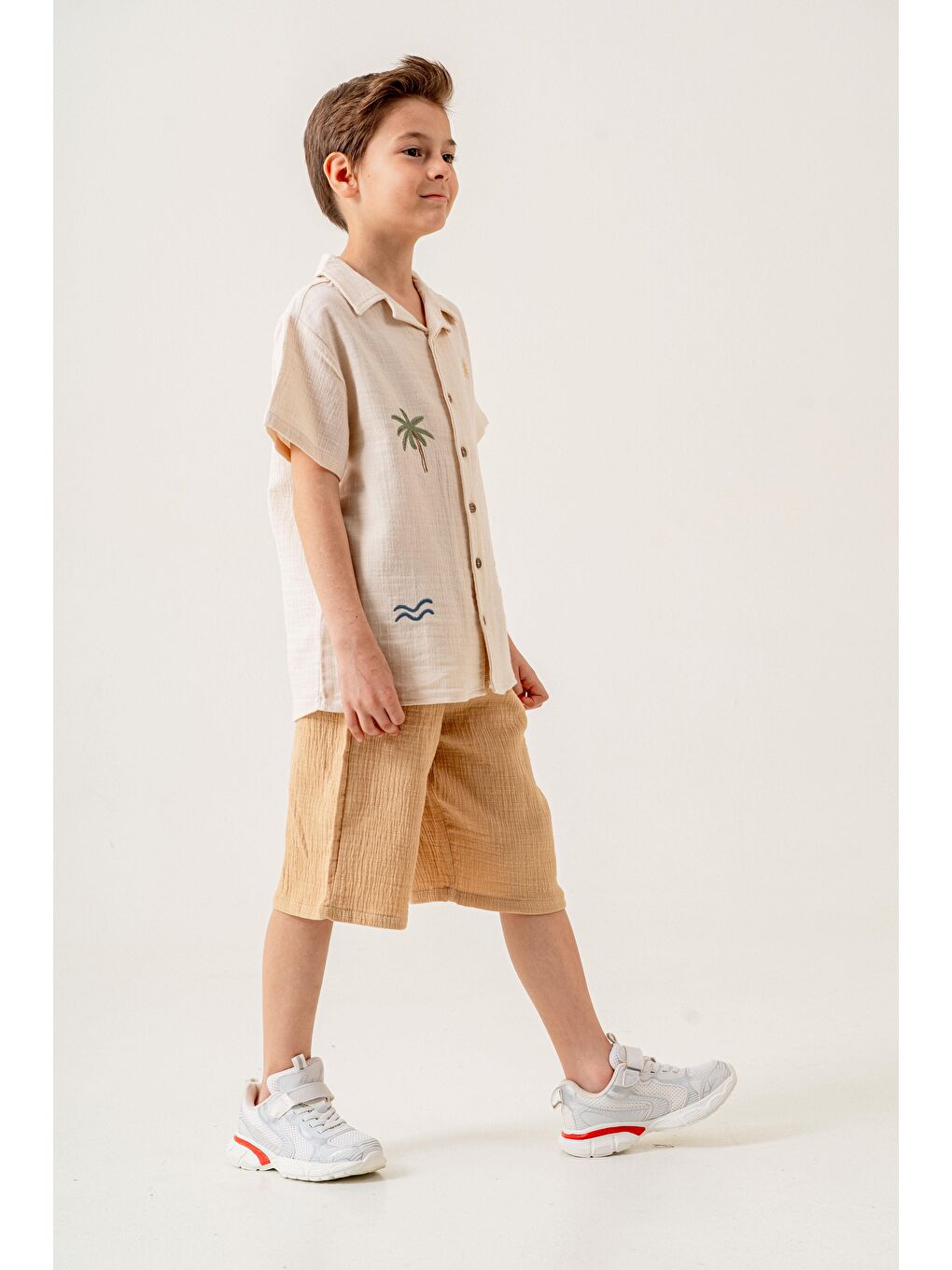 Karışık Erkek Çocuk Pamuklu Müslin Palmiye Nakışlı Gömlek Ve Karamel Şort İkili Takım-2