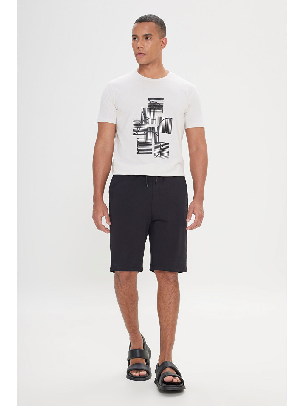 Erkek Siyah Standart Fit Normal Kesim Casual Örme Şort-7