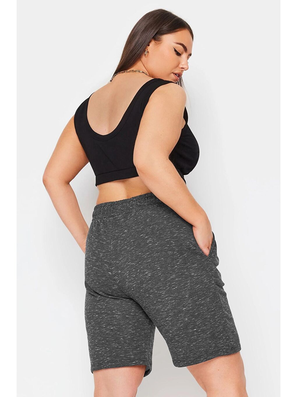 Gri Büyük Beden Cepli Beli Büzgülü Rahat Kesim Şort 303202-4