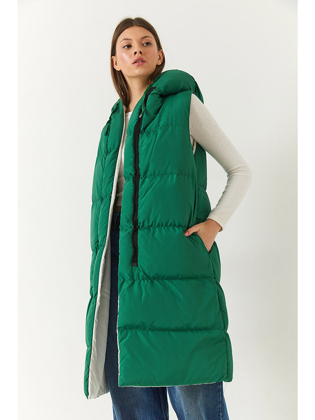Yeşil Kadın Çift Taraflı Uzun Kapüşonlu Kolsuz Şişme Yelek-1