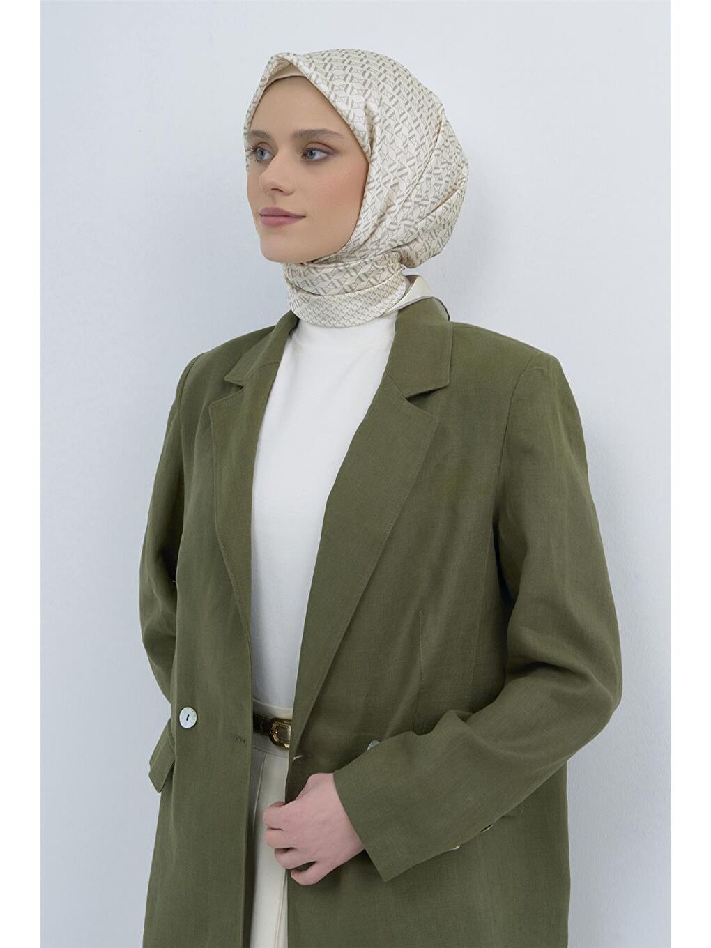 Ekru Saf İpek Sura Eşarp 9502D 80