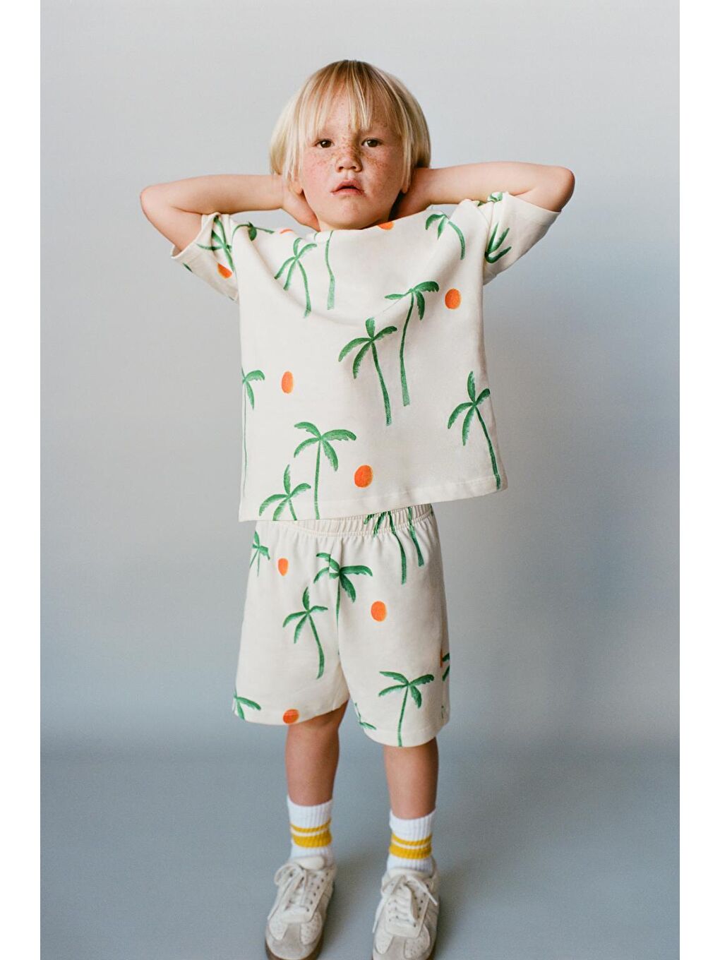 Unisex Çocuk Pamuklu Ekru Palmiye Desenli T-Shirt Ve Şort Takım-4