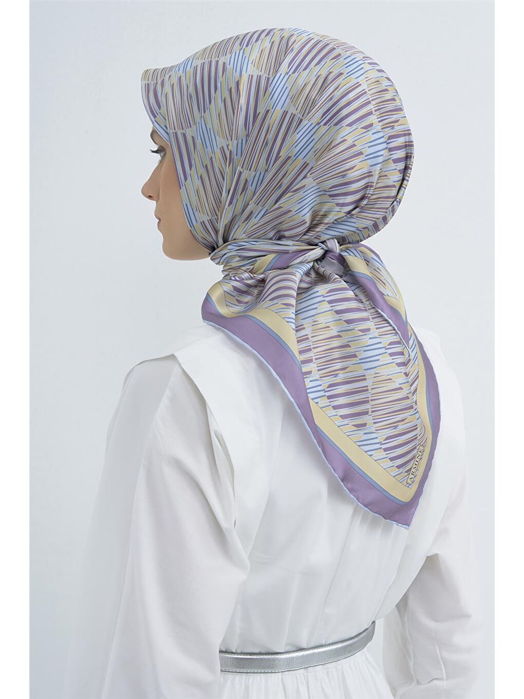 Mavi Saf İpek Sura Eşarp 9533D 02-4