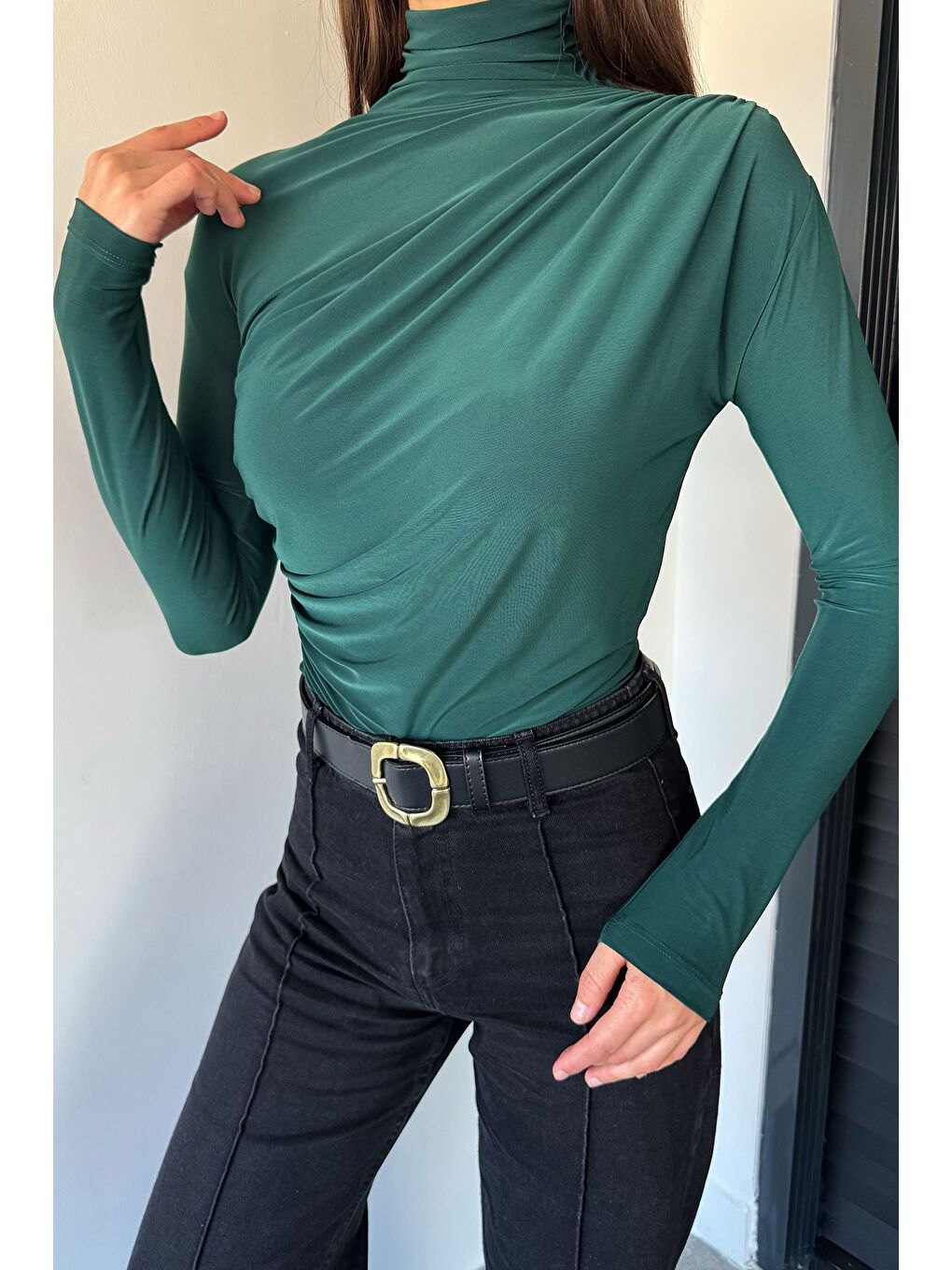 Yeşil Omuz Ve Bel Drapeli Uzun Kol Bluz-3
