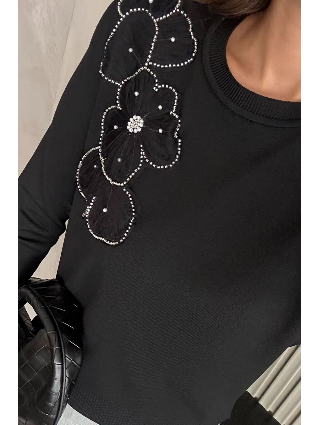 Siyah Kadın Bisiklet Yaka Çiçek Figürlü Triko Bluz-2