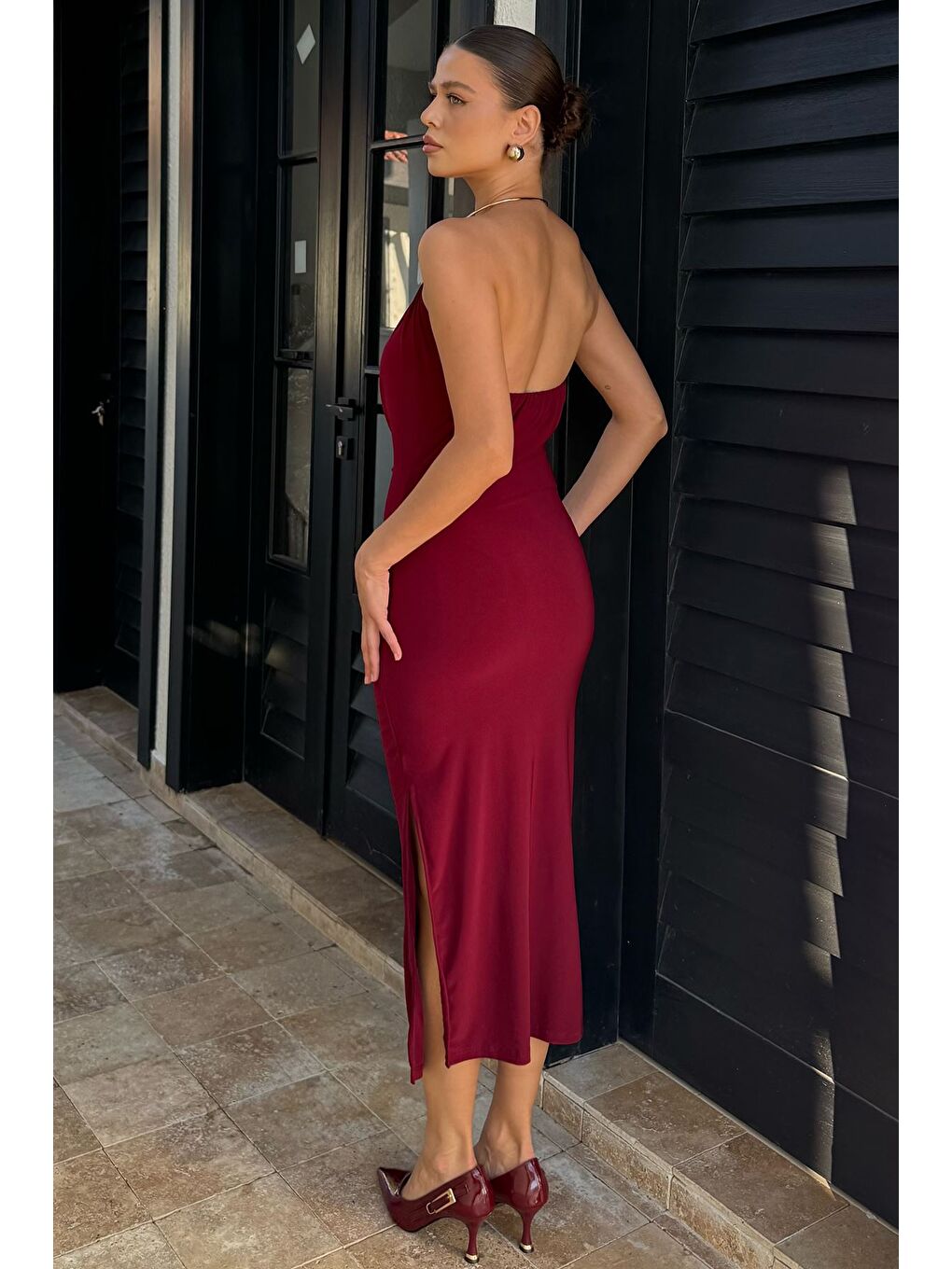 Bordo Derin Göğüs Dekolteli Degaje Elbise-2