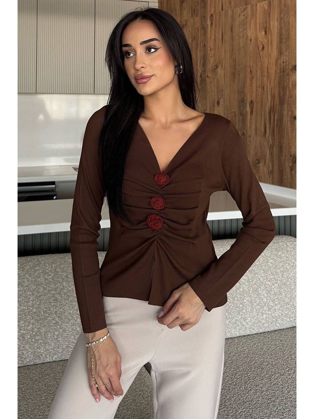 Kahverengi Ön Gül Detaylı Triko Bluz (s,m,l Uyumludur)-2