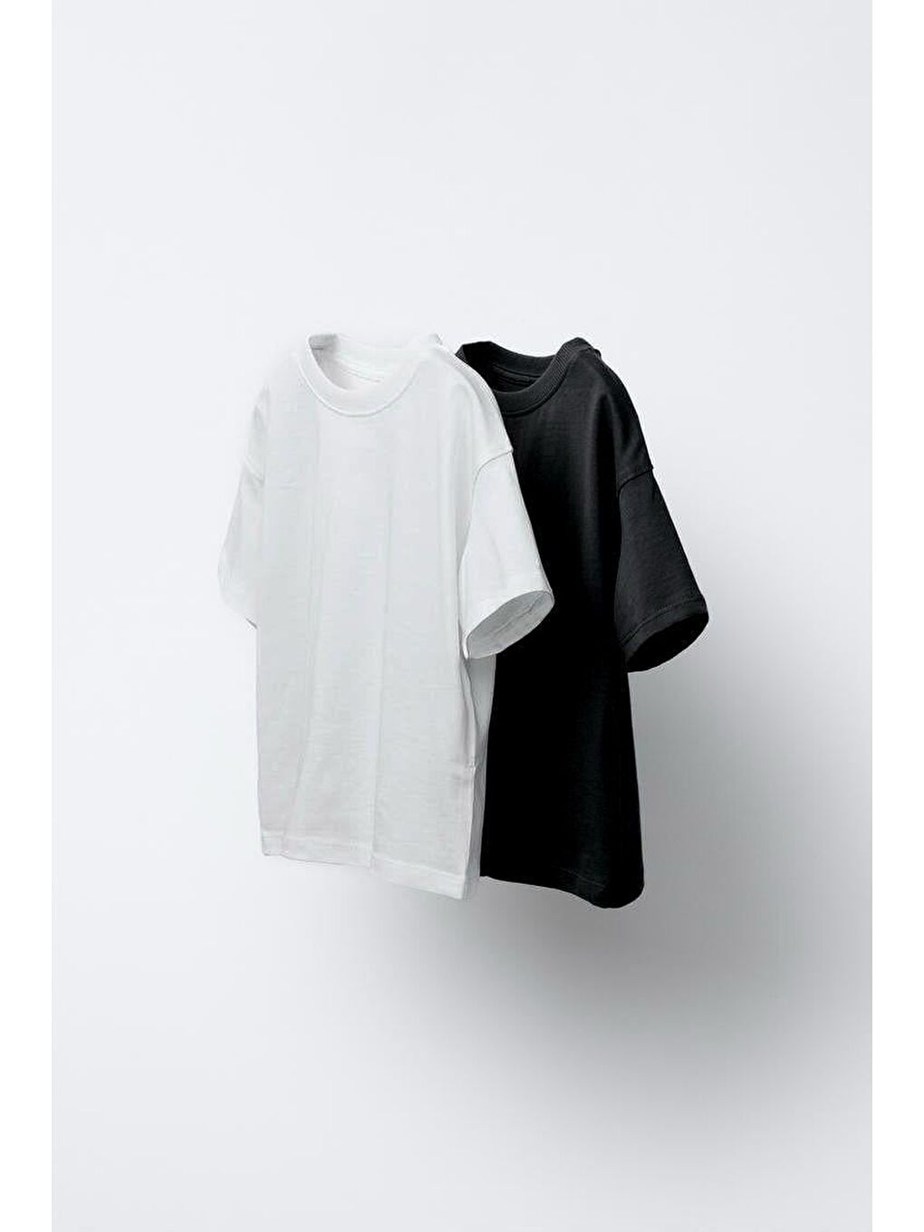 Karışık Unisex Çocuk Pamuklu Beyaz Siyah Basic T-Shirt 2'Li Set - Günlük Rahat Kesim