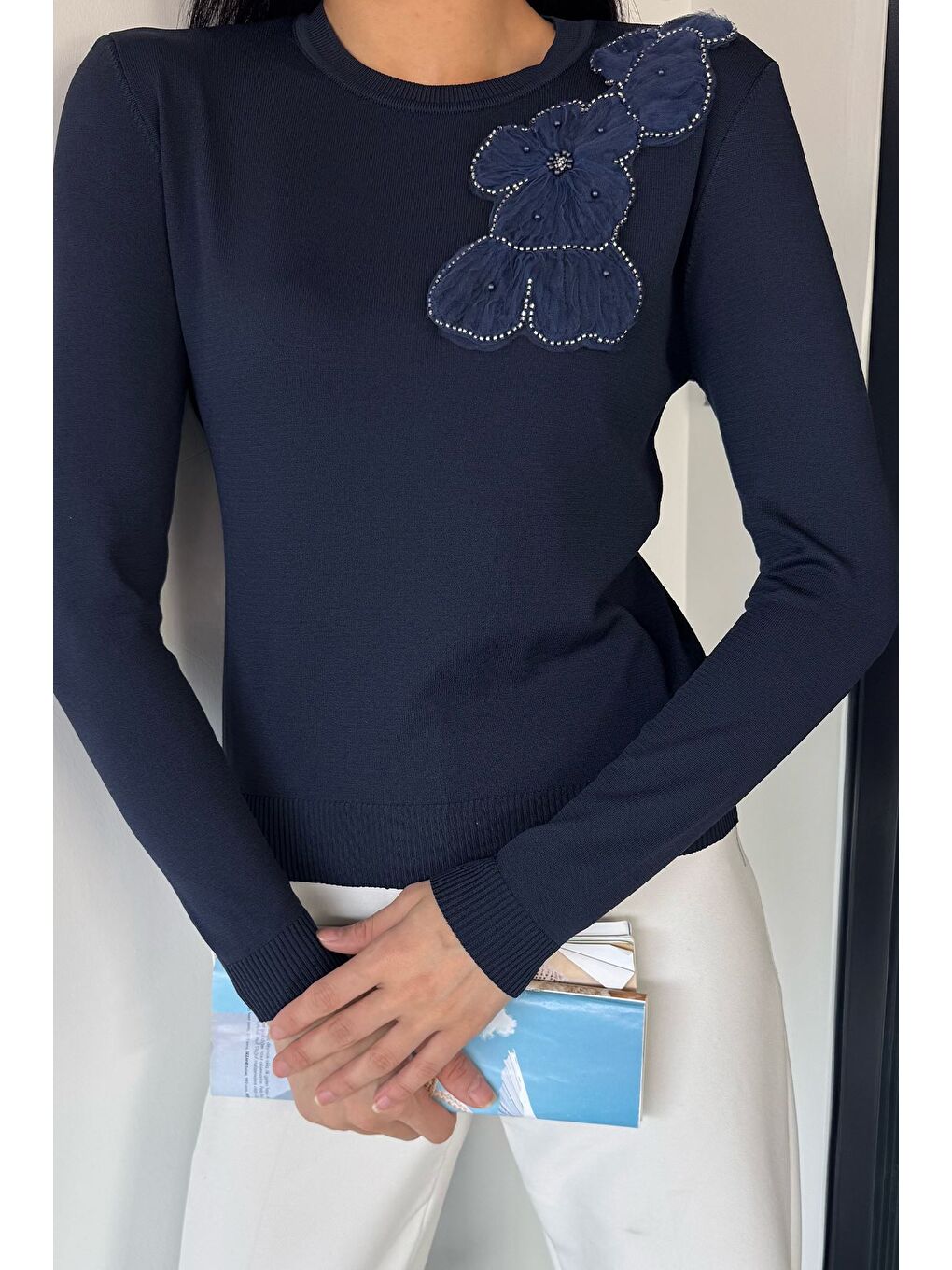 Lacivert Kadın Bisiklet Yaka Çiçek Figürlü Triko Bluz