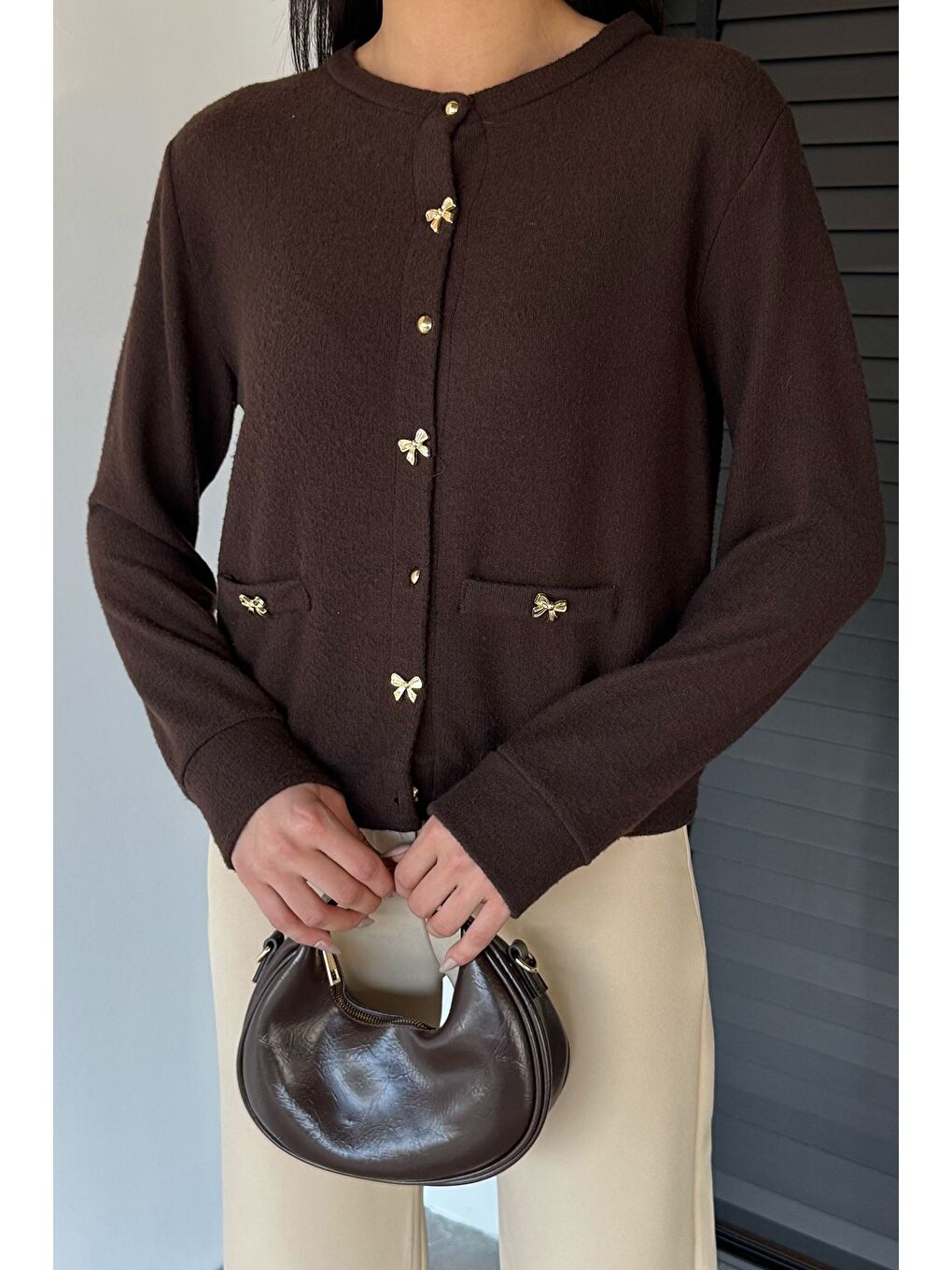 Kahverengi Kadın Fiyonk Düğmeli Triko Hırka-2