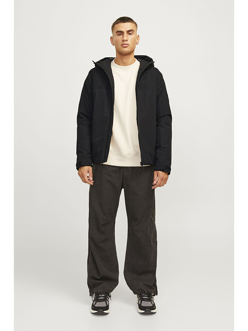 Jack & Jones Siyah Core Jcoaiden Regular Fit Su Geçirmez Kapüşonlu Erkek Mont 12260486 - 2