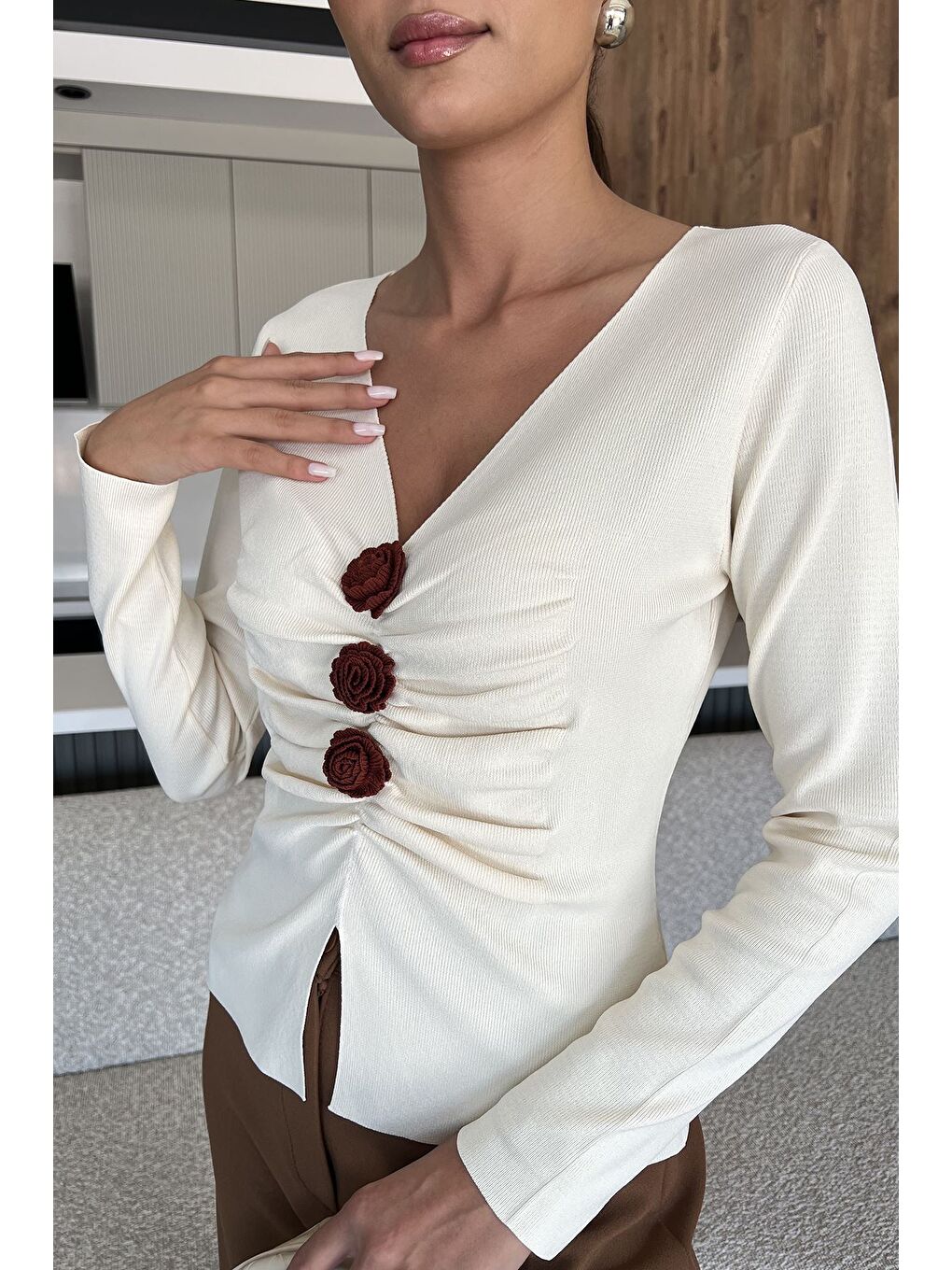 Ekru Ön Gül Detaylı Triko Bluz (s,m,l Uyumludur)-1