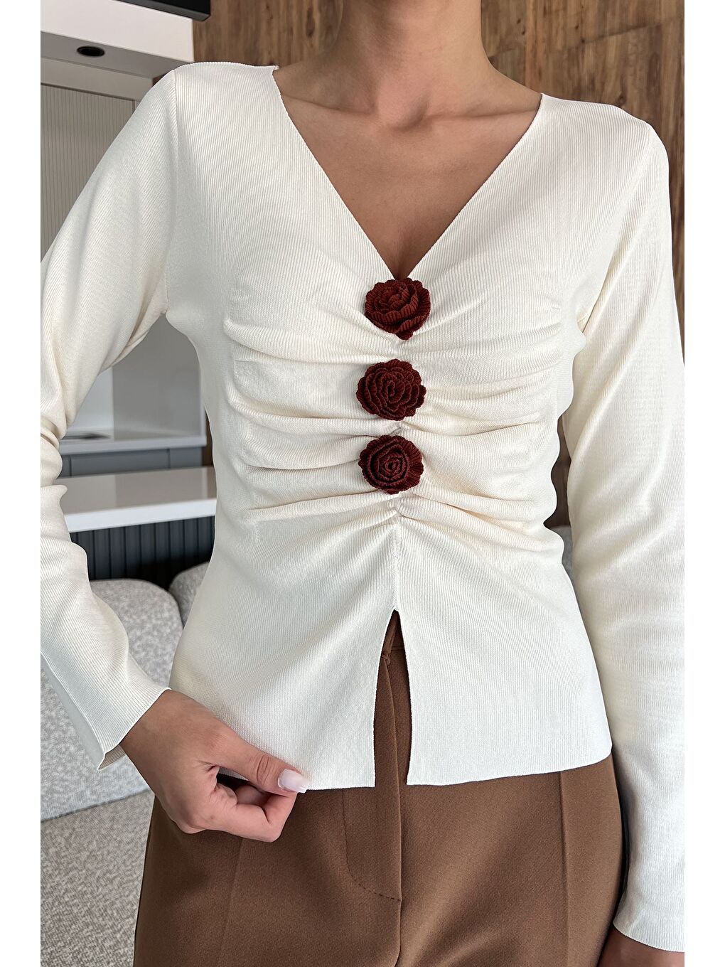 Ekru Ön Gül Detaylı Triko Bluz (s,m,l Uyumludur)-2