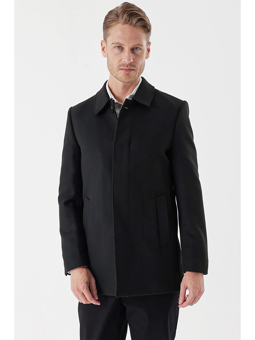 Siyah Kaşe Berberi Yaka Kapitoneli Astar Comfort Fit Rahat Kesim Klasik Kaban 1008235161