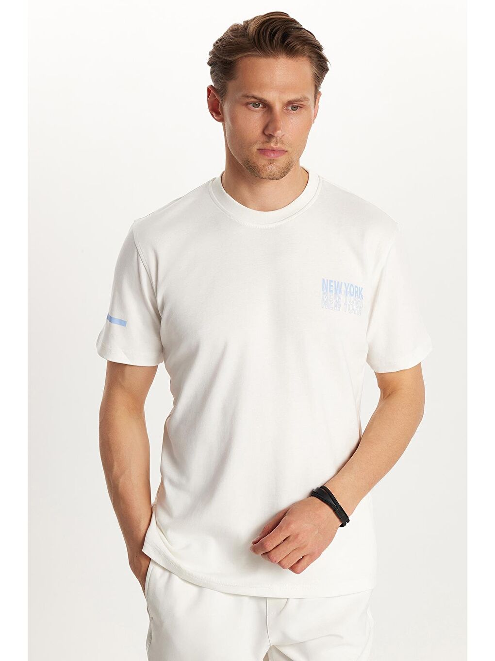 Erkek Slim Fit Dar Kesim Pamuklu Düz Basic Baskılı Bisiklet Yaka Beyaz Tişört