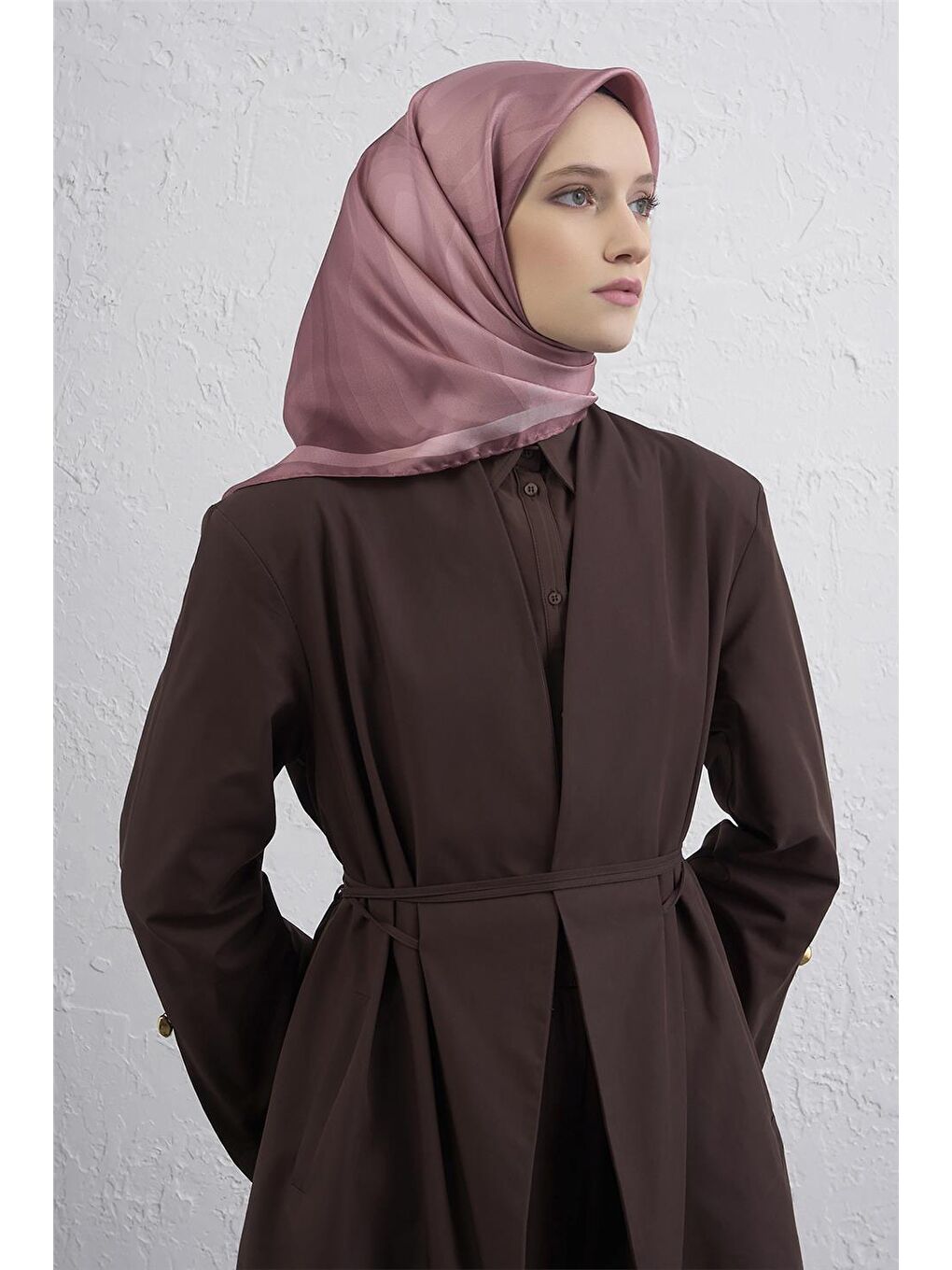 Pembe Geometrik Desenli Saf İpek Twill Eşarp 9402D 05