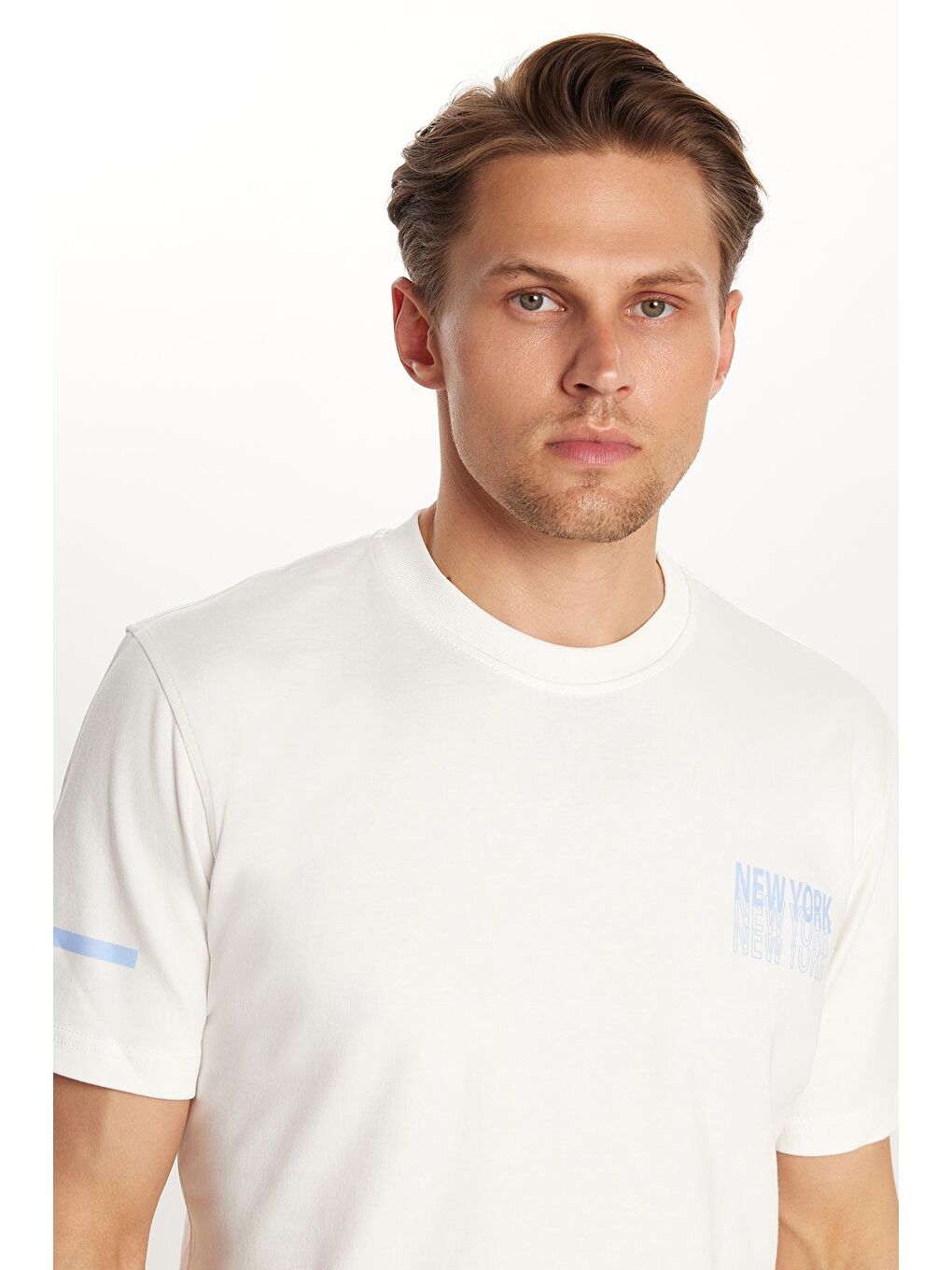 Erkek Slim Fit Dar Kesim Pamuklu Düz Basic Baskılı Bisiklet Yaka Beyaz Tişört-1