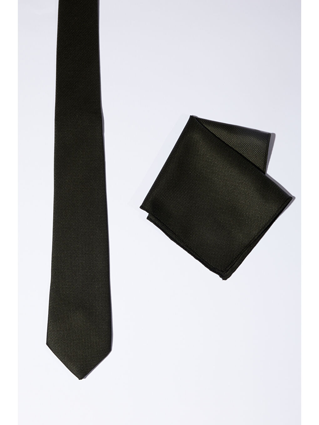 Erkek Siyah Kravat-Mendil Set
