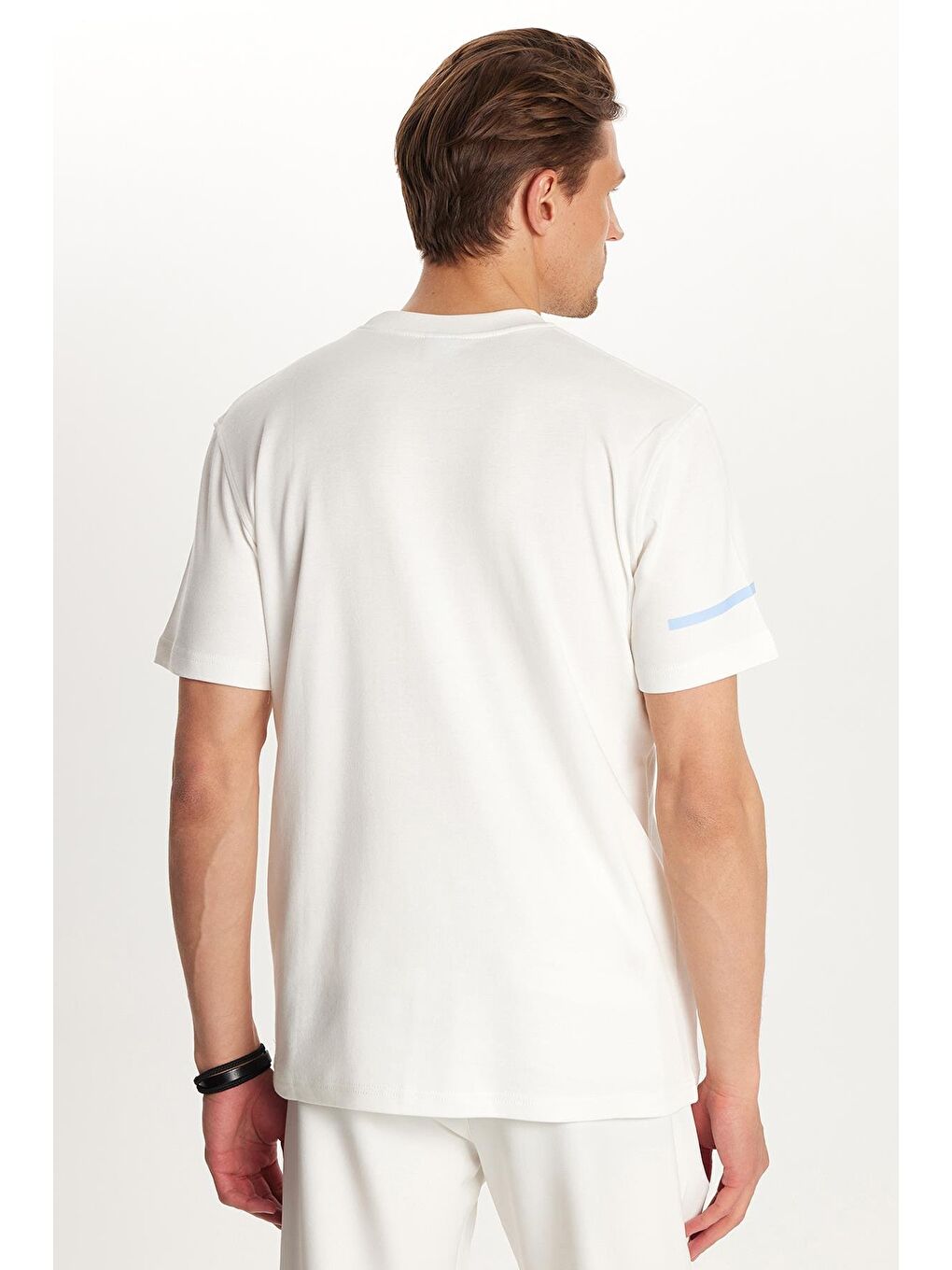 Erkek Slim Fit Dar Kesim Pamuklu Düz Basic Baskılı Bisiklet Yaka Beyaz Tişört-4