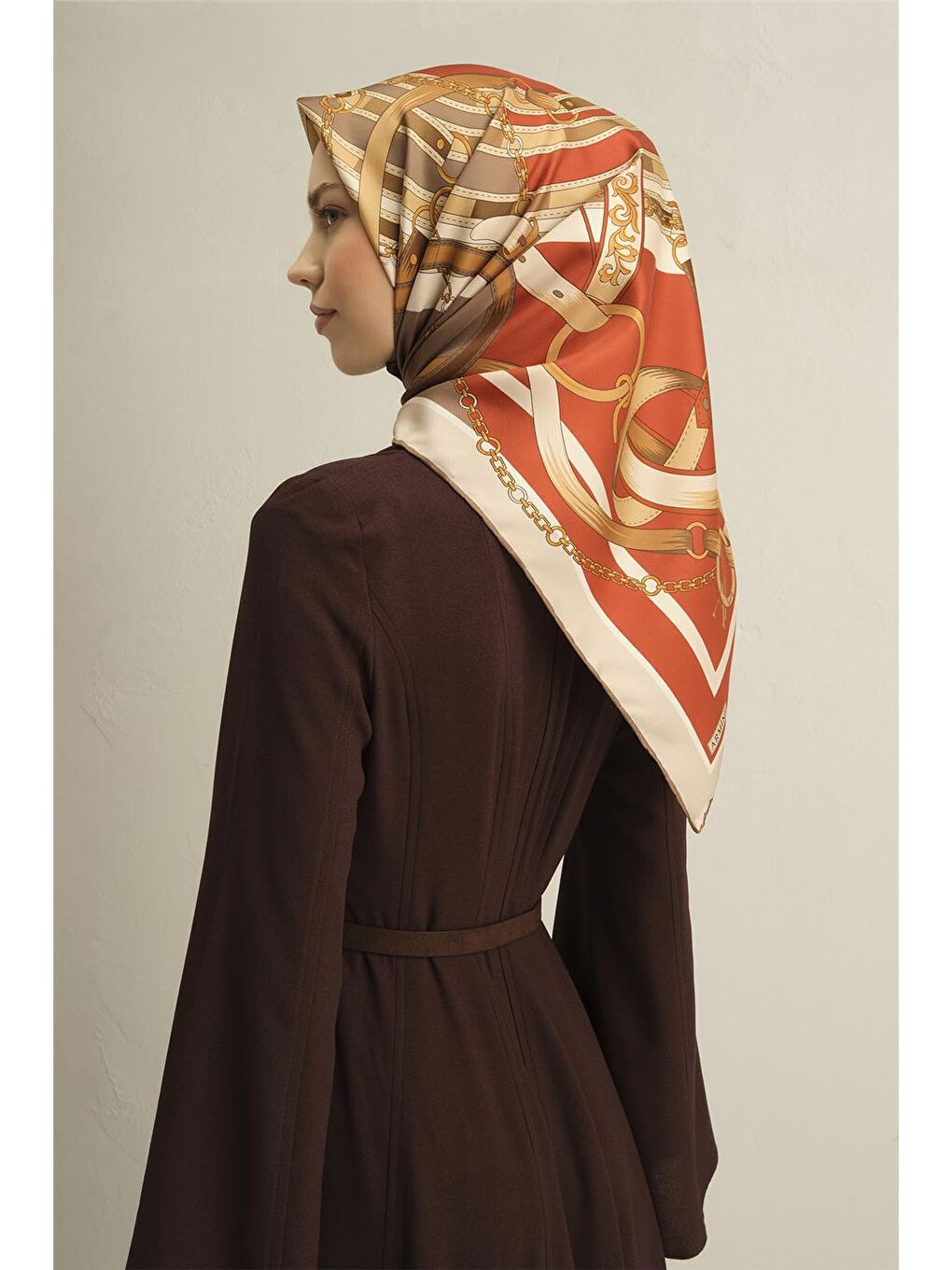 Turuncu Leopar Desenli Saf İpek Twill Eşarp 9315 05-1