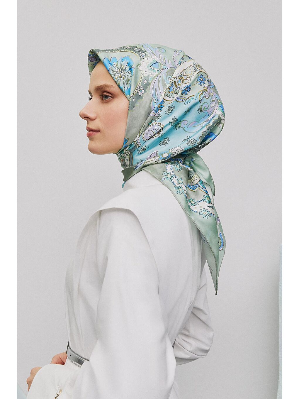 Yeşil Klasik Desenli Saf İpek Twill Eşarp 9338 56