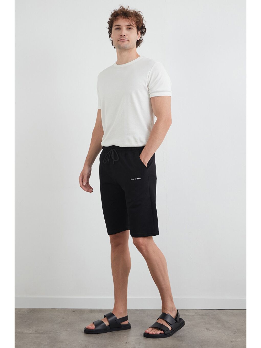 Siyah Energy Zone Baskılı Çift Cepli Şort-2