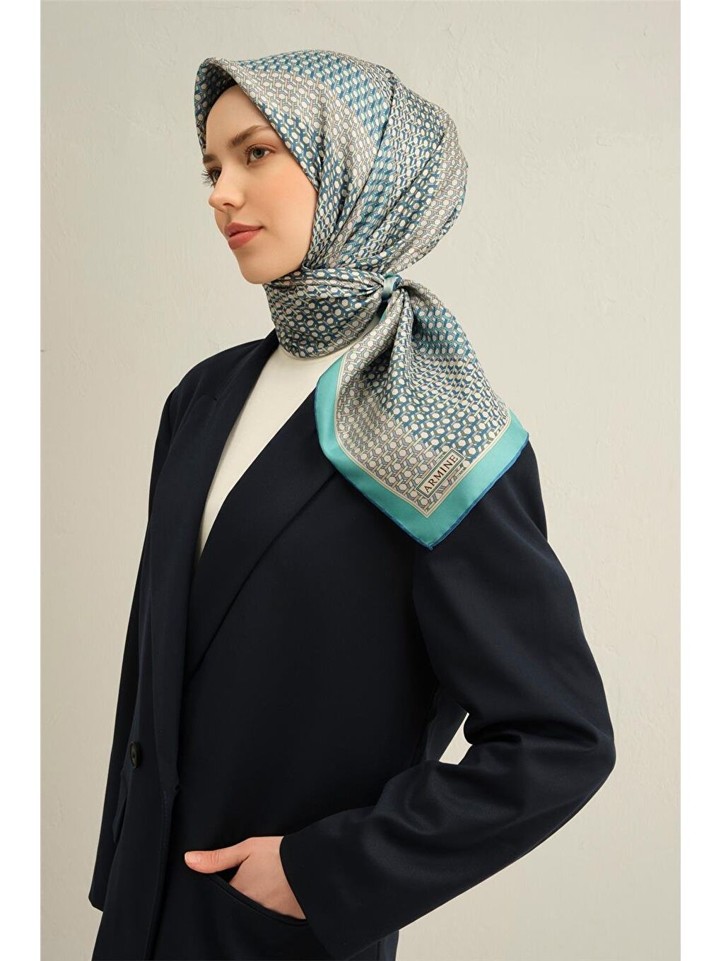 Yeşil Geometrik Desenli Saf İpek Sura Eşarp 9319 50-1