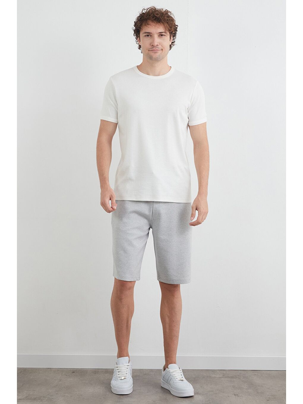 Gri Basic Beli Bağlamalı Cepli %100 Pamuk Şort-1