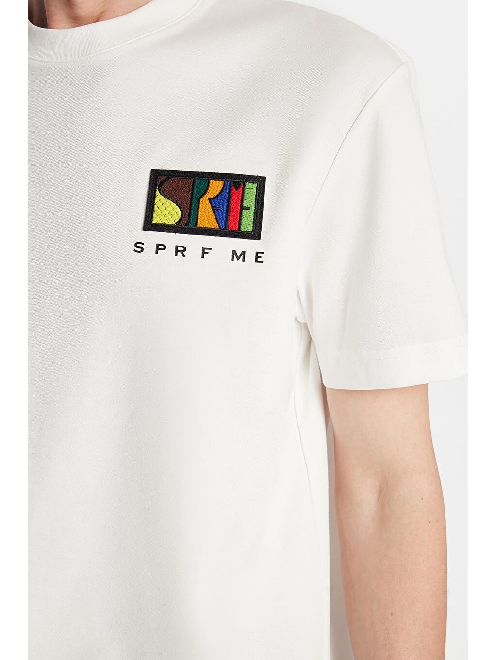 Relax Fit Rahat Kesim Pamuklu Ön Ve Arka Baskı Ve Nakış Detaylı Bisiklet Yaka Beyaz Erkek Tişört-2