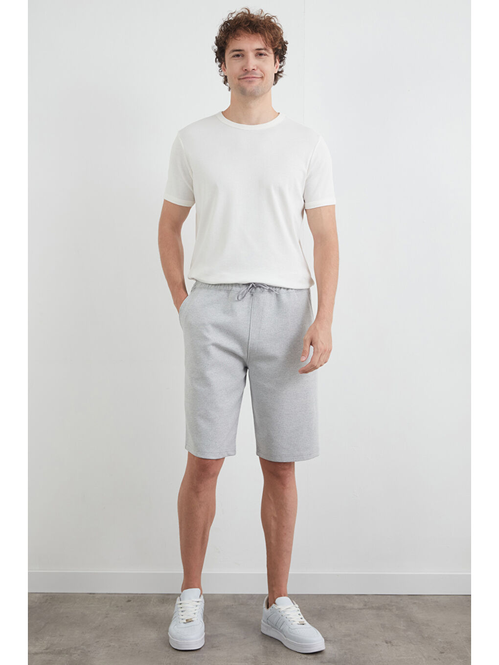 Gri Basic Beli Bağlamalı Cepli %100 Pamuk Şort-2