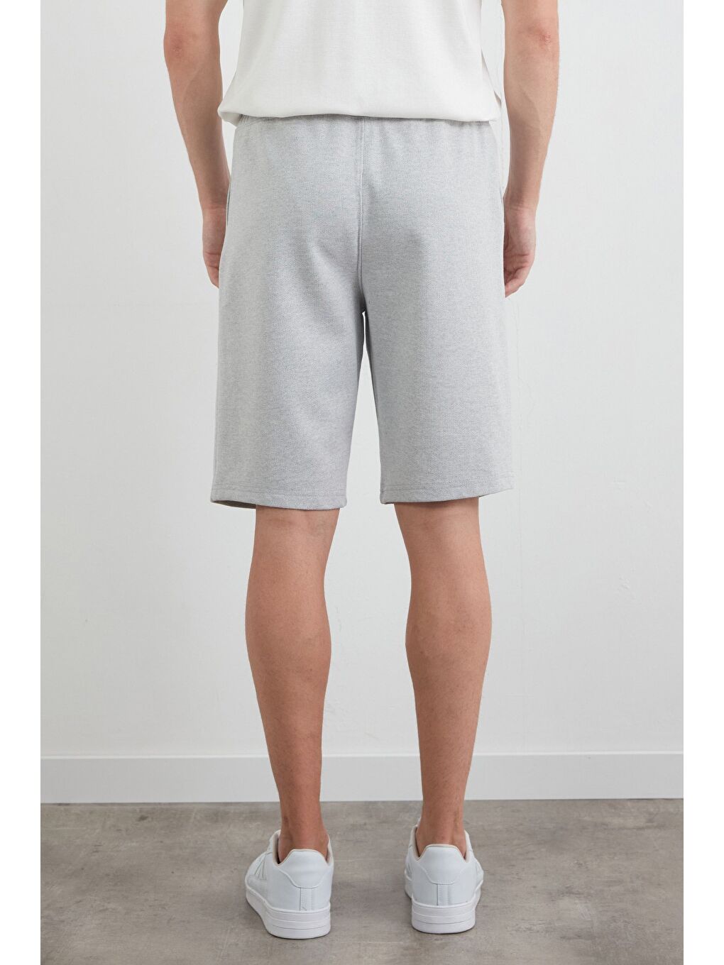 Gri Basic Beli Bağlamalı Cepli %100 Pamuk Şort-3