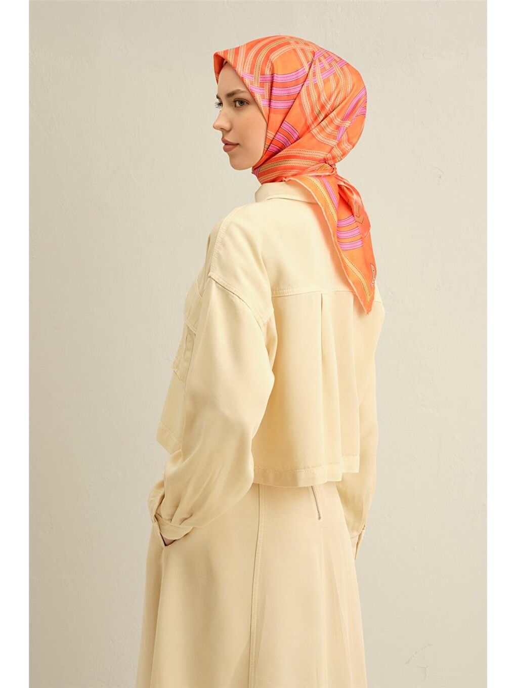 Turuncu Desenli Saf İpek Sura Eşarp 9333 31-1