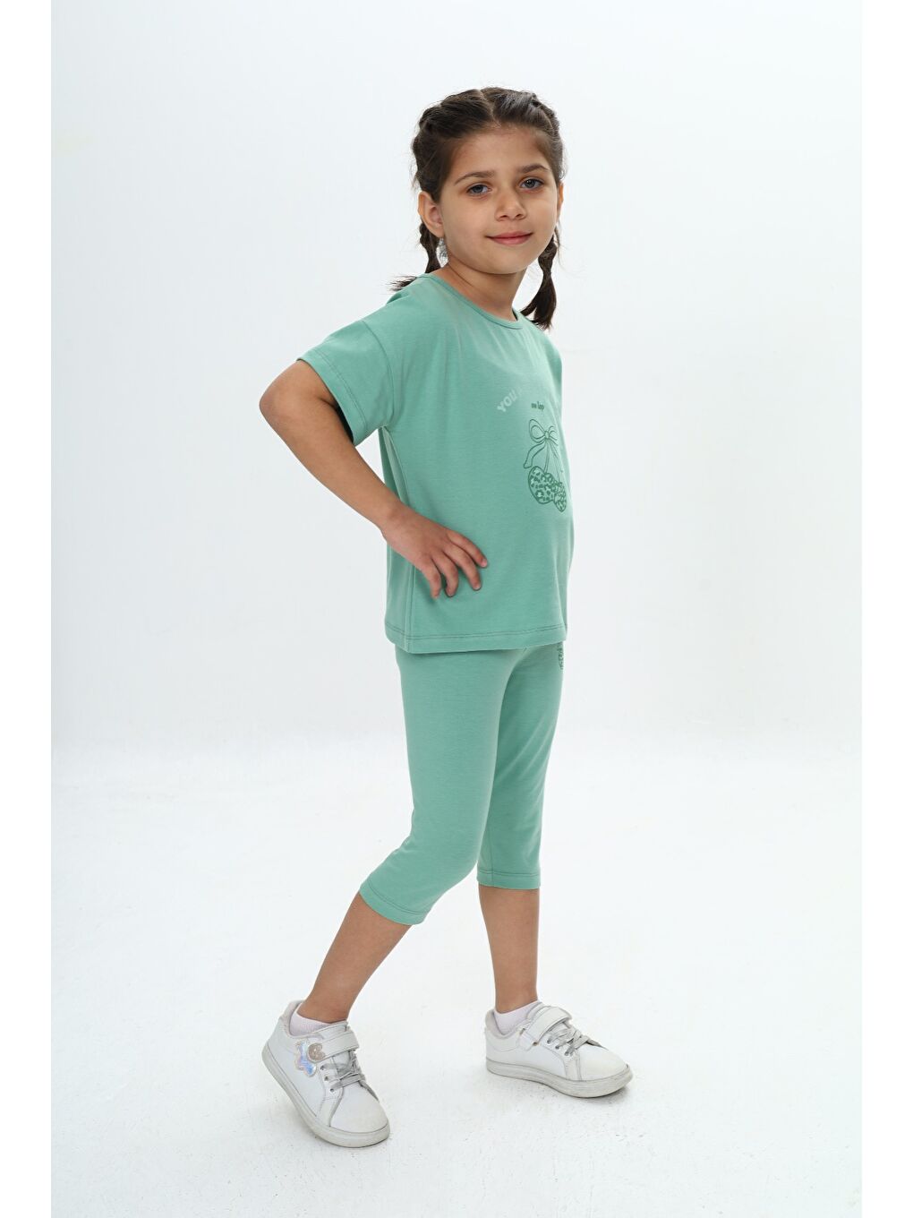 Gri Kız Çocuk Kalpli Fiyonk Baskılı Kaprili Takım-1