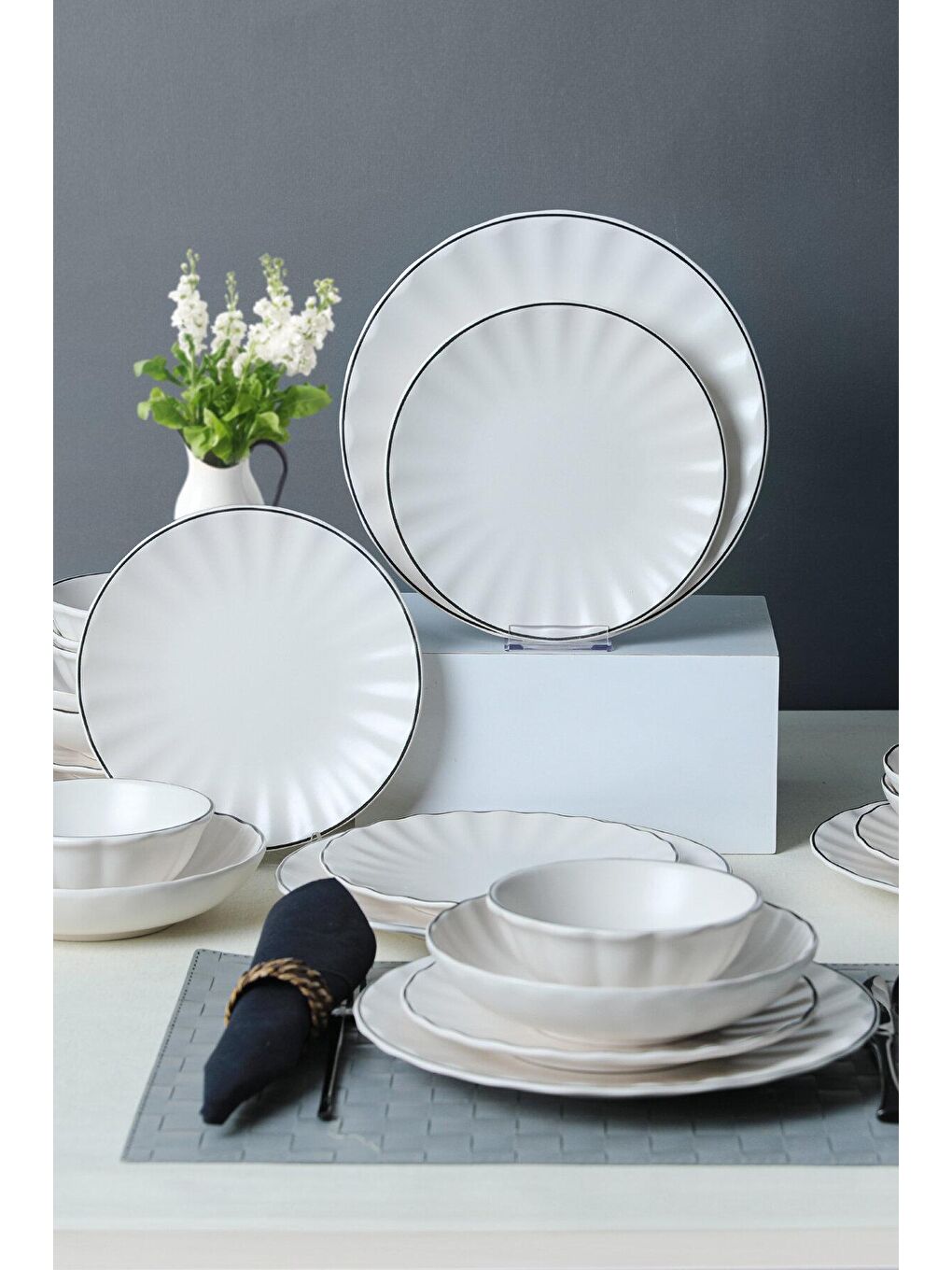 Mat Beyaz Line Sirius Yemek Takımı 24 Parça 6 Kişilik-2