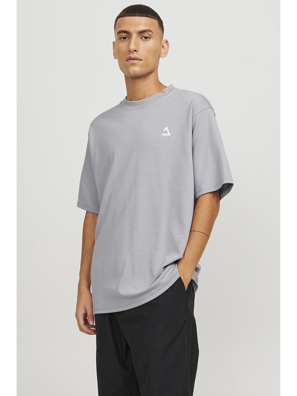 Jack & Jones Gri Jcotriangle Sırt Baskılı Bisiklet Yaka Relaxed Fit Erkek T Shirt 12253435