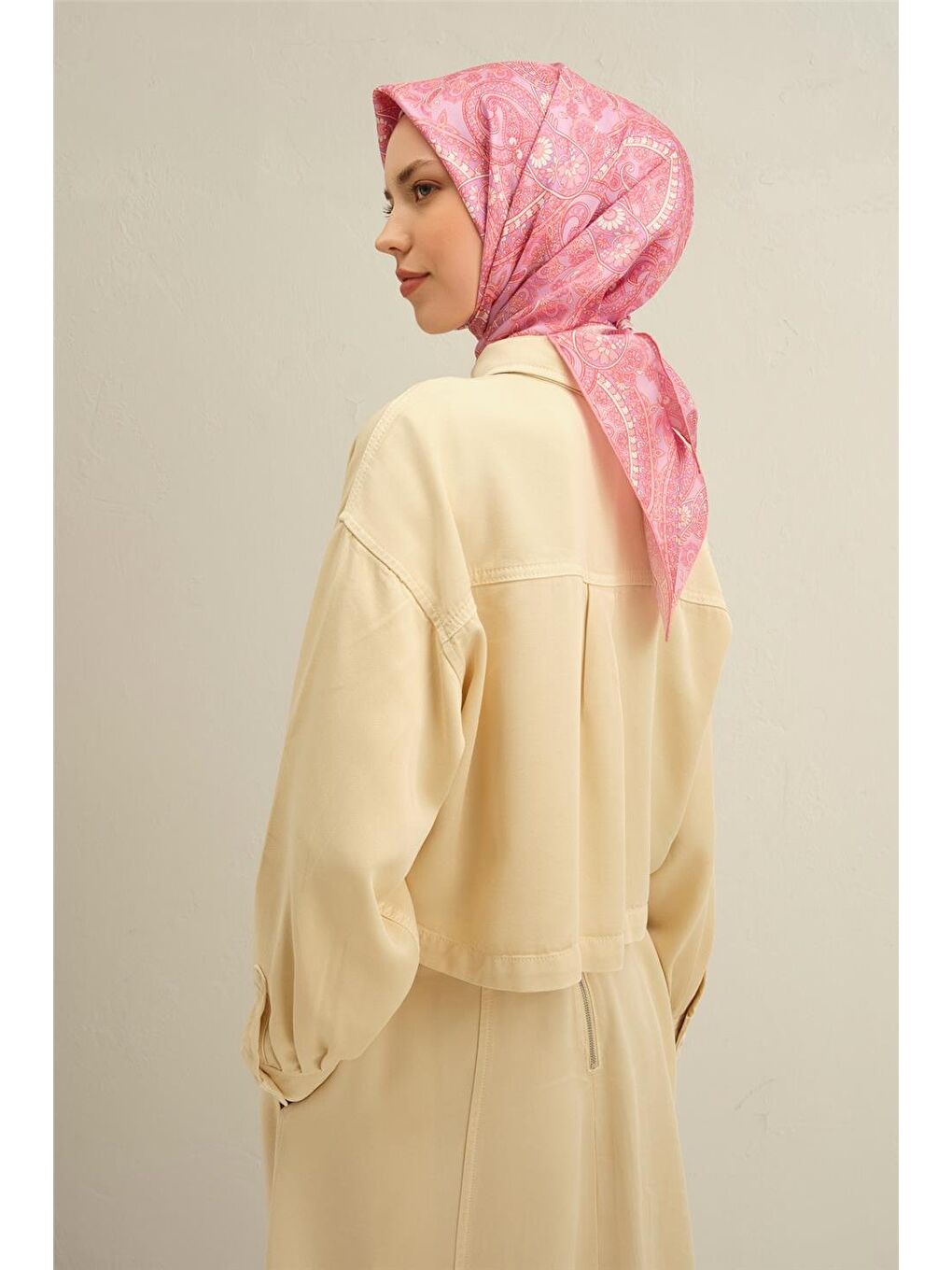 Pembe Etnik Desen Saf İpek Twill Eşarp 9304 52