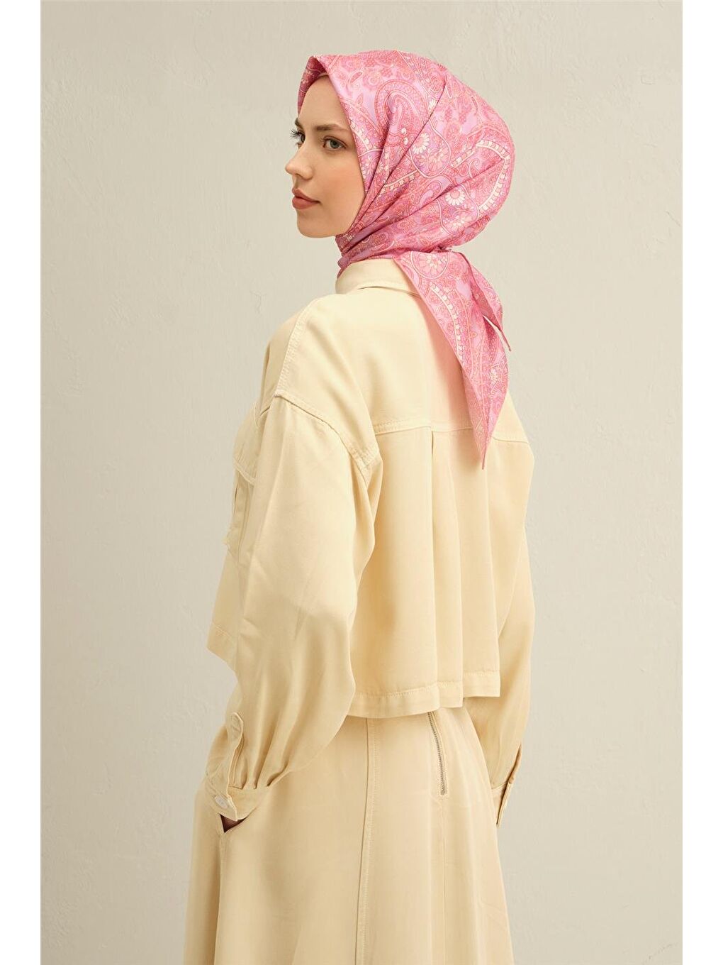 Pembe Etnik Desen Saf İpek Twill Eşarp 9304 52-1
