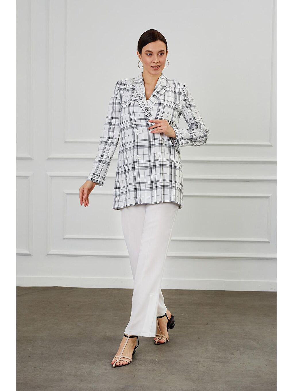 Yan Paça Yırtmaçlı Ekru Pantolon