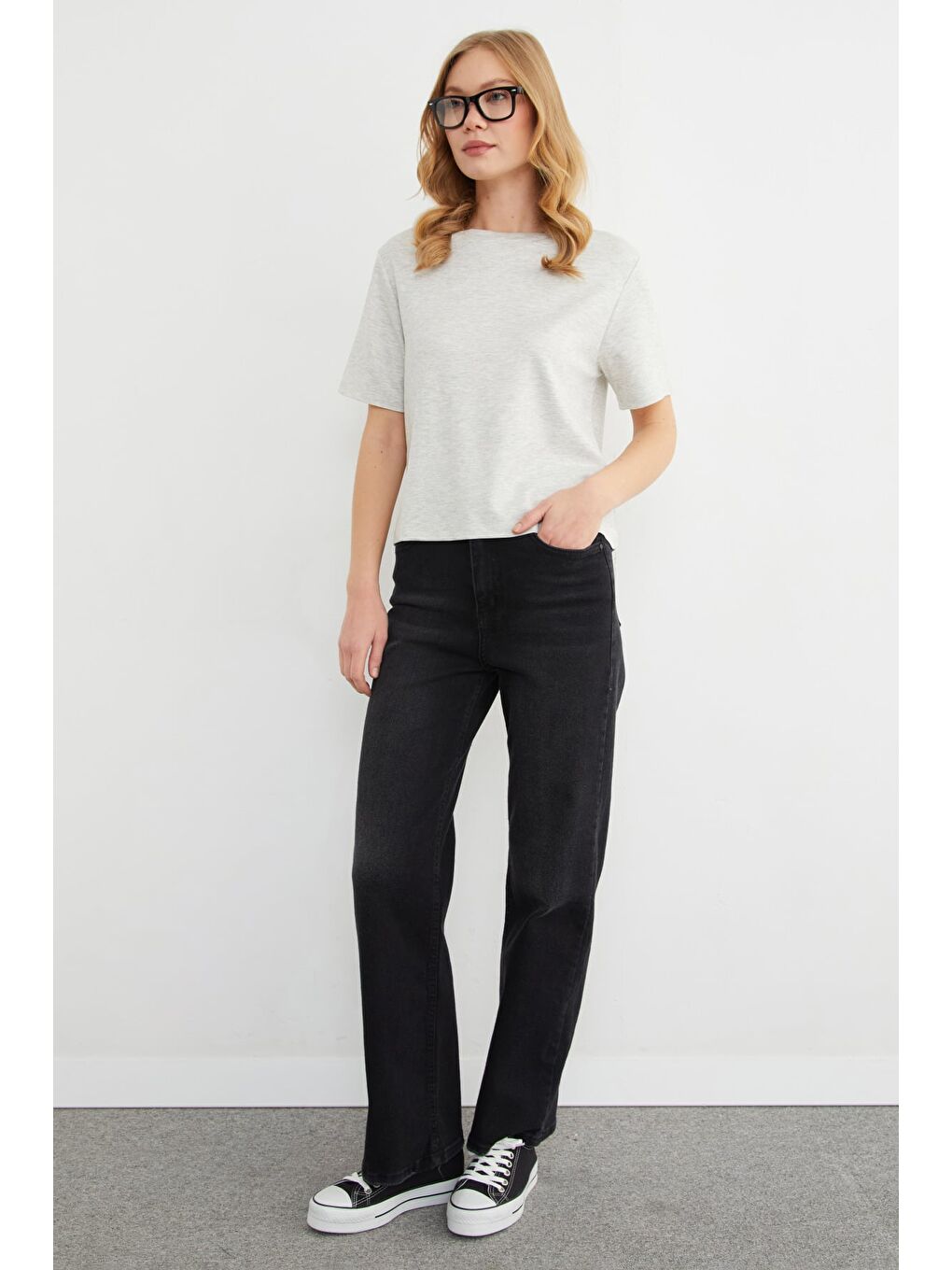 Gri Basic Bisiklet Yaka Modal Tişört-4