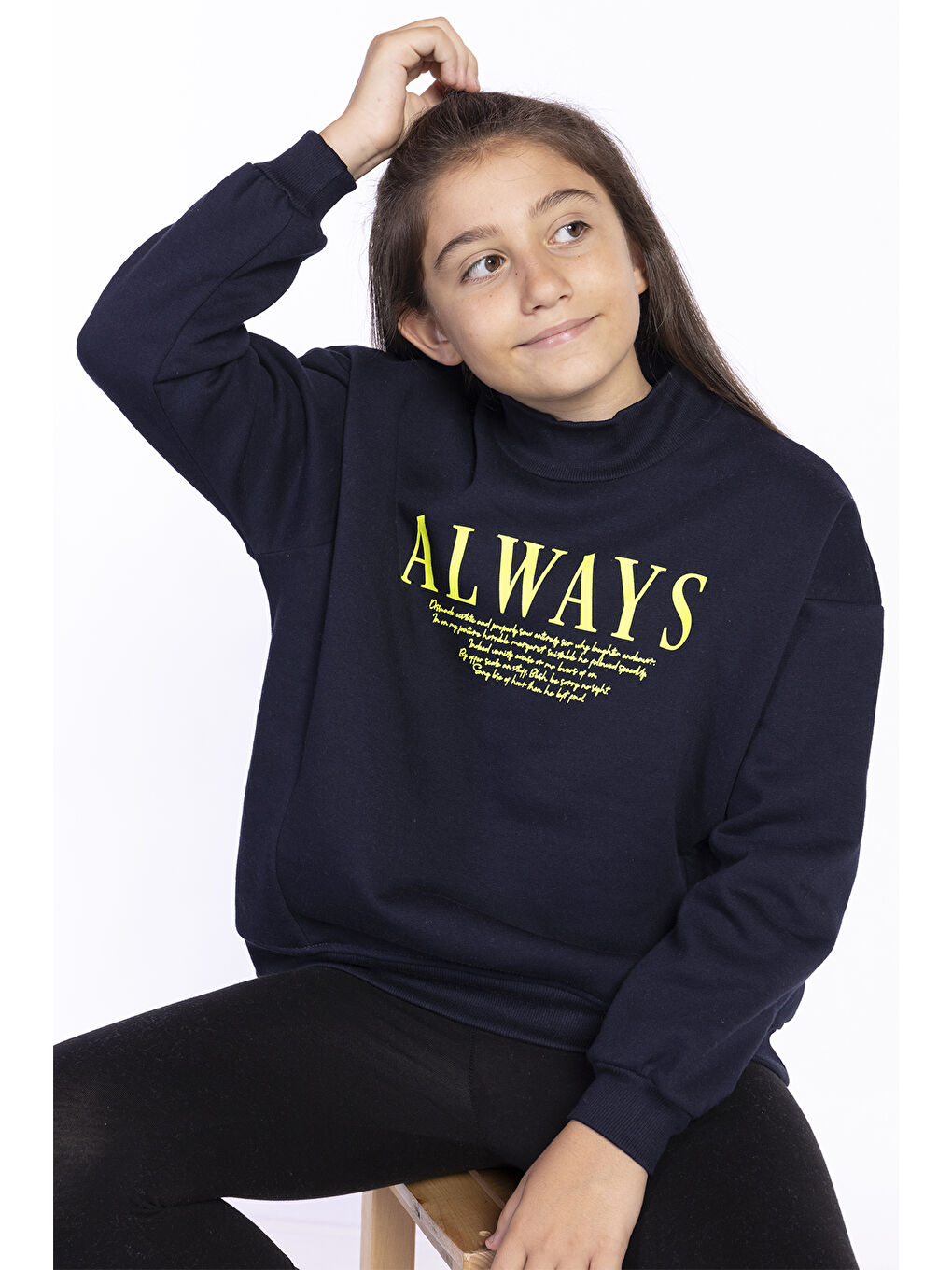 Lacivert Kız Çocuk Baskılı Balıkçı Yaka Sweatshirt